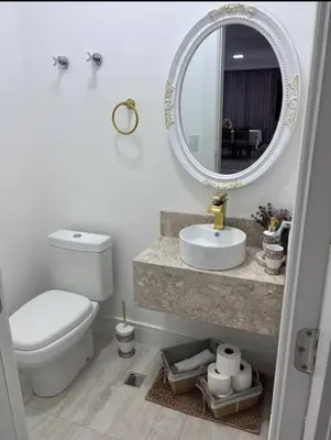 Uma casa de banho em Apartamento, quadra mar