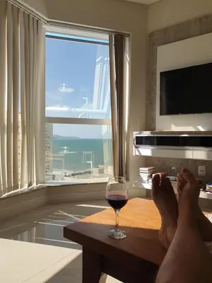 A planta de Amplo Apartamento em Meia Praia