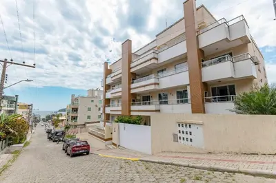 O edifício onde o apartamento está situado