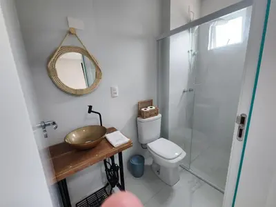 Uma casa de banho em Residencial Imperador Vista Mar