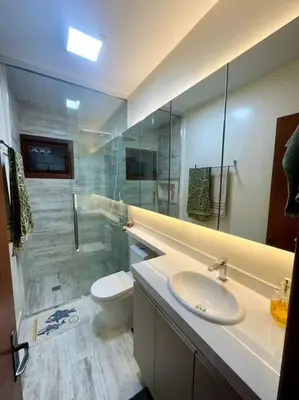 A planta de CONFORTÁVEL APARTAMENTO VISTA MAR QUATRO ILHAs