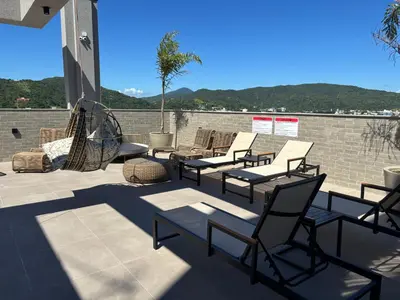 Uma vista geral da montanha ou uma vista da montanha a partir do apartamento