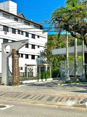 O edifício onde o apartamento está situado