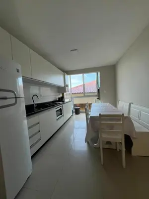 A cozinha ou kitchenette de Pé na areia Apto Bombas