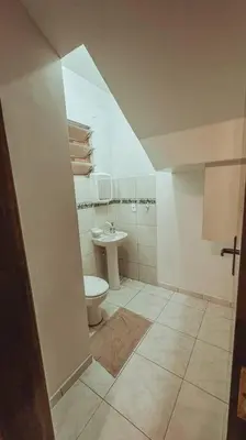 Uma casa de banho em Sobrado a 100 metros do mar