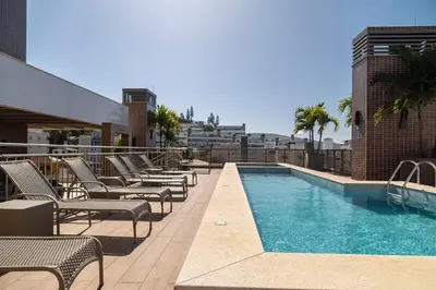 A planta de Porto Madero 105 – Apartamento Moderno em Condomínio com Piscina e Academia no Rooftop no Centro de Bombinhas.