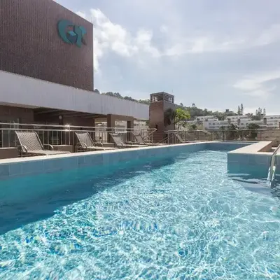 Porto Madero 105 – Apartamento Moderno em Condomínio com Piscina e Academia no Rooftop no Centro de Bombinhas.