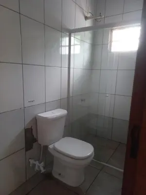 Uma casa de banho em Kitnet de temporada