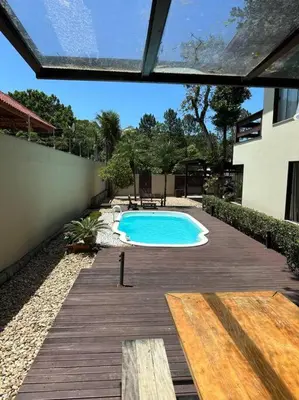 A piscina em ou perto de Casa refúgio praia do Estaleiro