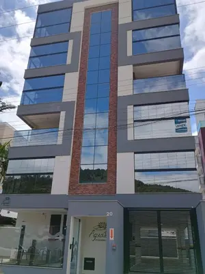 O edifício onde o apartamento está situado