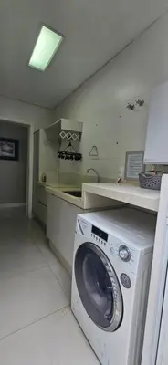 A planta de APARTAMENTO 3 SUITES MEIA PRAIA - ITAPEMA - 90 Metros DO MAR