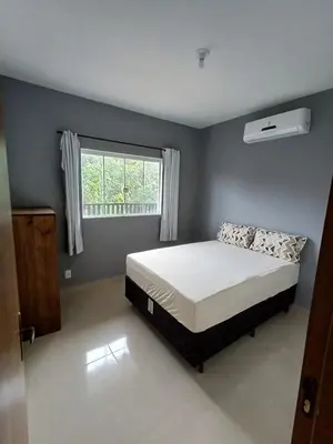 Uma cama ou camas num quarto em AP 03 Praia Mariscal 800mts mar