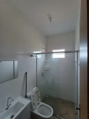 Uma casa de banho em AP 06 Praia Mariscal 800mt mar