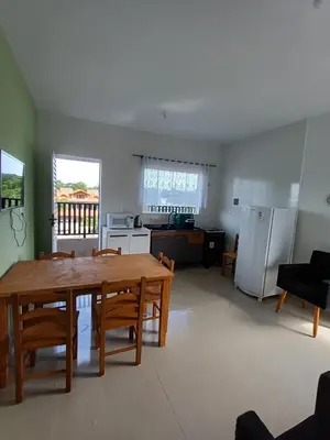 A cozinha ou kitchenette de AP Praia Mariscal 800mt mar 07