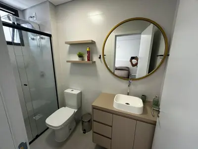Uma casa de banho em Cód 29 - Apartamento elegante no Oasis do Atlântico com piscina e spa