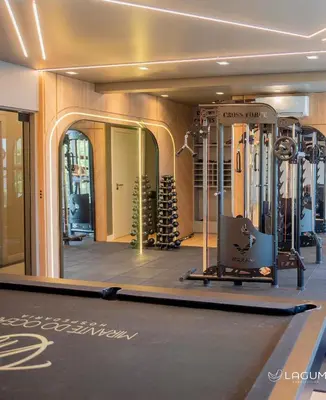 O centro de fitness e/ou as comodidades de fitness de Mirante do Oceano hospedaria à 70 metros da praia, com piscina aquecida, sala de jogos, academia e espaço kids!!