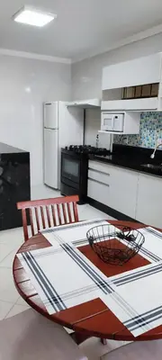A cozinha ou kitchenette de Apartamento 202 Bombinhas
