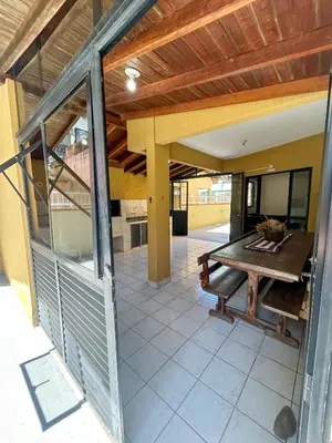 Uma varanda ou terraço em Tucano 01 a passos do mar com área gourmet