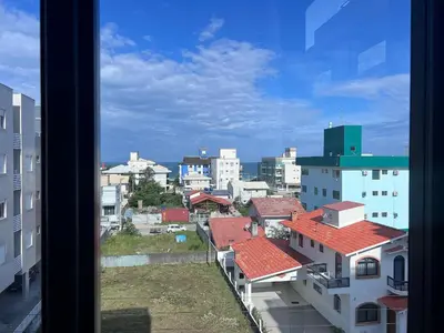 Uma vista geral de Governador Celso Ramos ou a vista da cidade a partir do apartamento