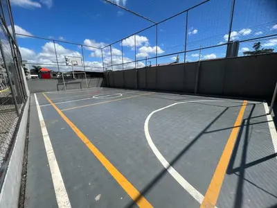 Comodidades para jogar ténis e squash em Apto B 17 ou nas proximidades