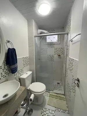 Uma casa de banho em Apto B 17