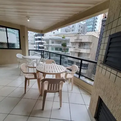 Apto Meia Praia - Itapema 130m do mar com roupa de cama e toalhas