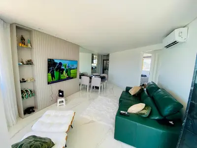 Uma televisão e/ou sistema de entretenimento em Apto Alto Padrão, vista panorâmica para toda a orla e mar, 2Q, 1 vaga