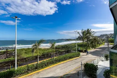 A planta de Praia de Fora 101 – Lindo Apartamento com Vista Panorâmica para o Mar na Praia de Quatro Ilhas.