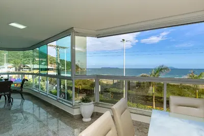 A planta de Praia de Fora 101 – Lindo Apartamento com Vista Panorâmica para o Mar na Praia de Quatro Ilhas.