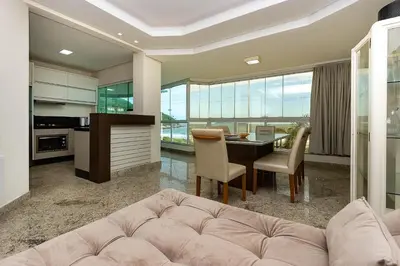 A planta de Praia de Fora 101 – Lindo Apartamento com Vista Panorâmica para o Mar na Praia de Quatro Ilhas.