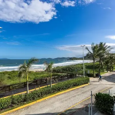 Praia de Fora 101 – Lindo Apartamento com Vista Panorâmica para o Mar na Praia de Quatro Ilhas.