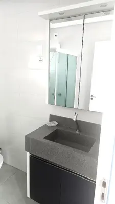 Uma casa de banho em Sua temporada dos sonhos na praia de Palmas