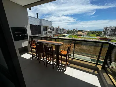 Uma varanda ou terraço em Cód 100 - Apartamento de 1suíte com spa e piscina