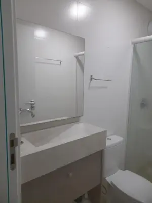 Uma casa de banho em Sunset Boulevard Residence Apartamento 302