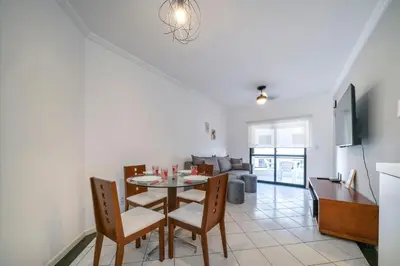 Uma televisão e/ou sistema de entretenimento em Apto Charmoso Próx. à Praia de Itapema ZF4014