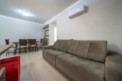 Uma área de estar em Apartamento Aconchegante 400m da Praia YV5962