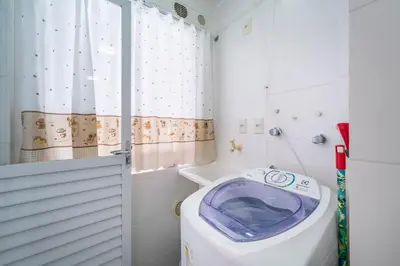 Uma casa de banho em Apartamento Aconchegante 400m da Praia YV5962