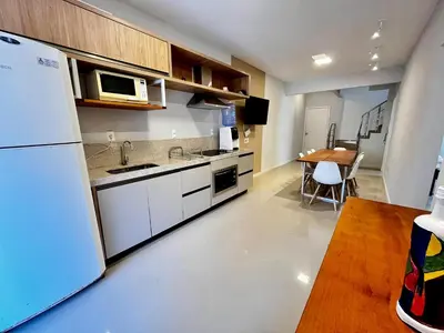 A cozinha ou kitchenette de Cobertura Duplex com vista para o Mar de Bombinhas