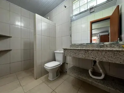 Uma casa de banho em #05-B - (Refúgio e Mar) Hospedagem em Canto Grande, Bombinhas