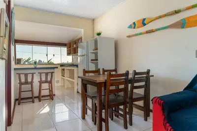 A cozinha ou kitchenette de #17-T - (Refúgio e Mar) Hospedagem em Canto Grande, Bombinhas