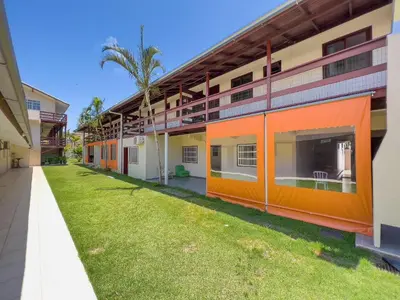 O edifício onde a casa de férias está situado