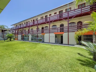 O edifício onde a casa de férias está situado