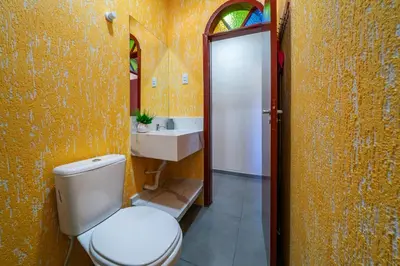 Uma casa de banho em #28-Z - (Refúgio e Mar) Hospedagem em Canto Grande, Bombinhas