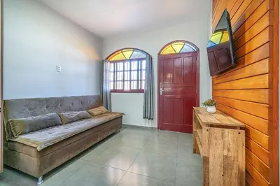 Uma televisão e/ou sistema de entretenimento em #28-Z - (Refúgio e Mar) Hospedagem em Canto Grande, Bombinhas