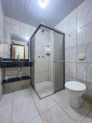 Uma casa de banho em #40-B - (Refúgio e Mar) Hospedagem em Canto Grande, Bombinhas