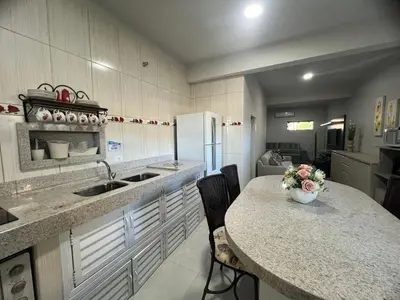 A cozinha ou kitchenette de #47-E - (Refúgio e Mar) Hospedagem em Canto Grande, Bombinhas