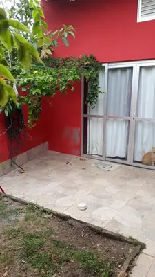 O edifício onde o quarto em acomodação particular está situado