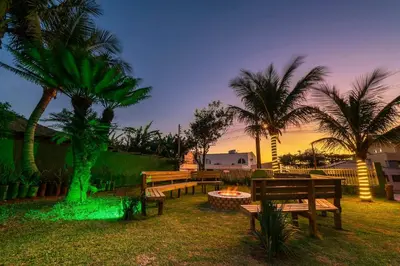 Um jardim no exterior de #PDS3 - (Refúgio e Mar) Hospedagem em Canto Grande, Bombinhas