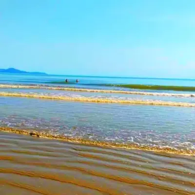 Quartos a 50 metros da praia
