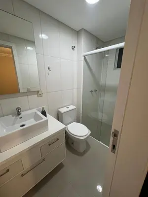 Uma casa de banho em Duplex Alto Padrão com Vista Mar